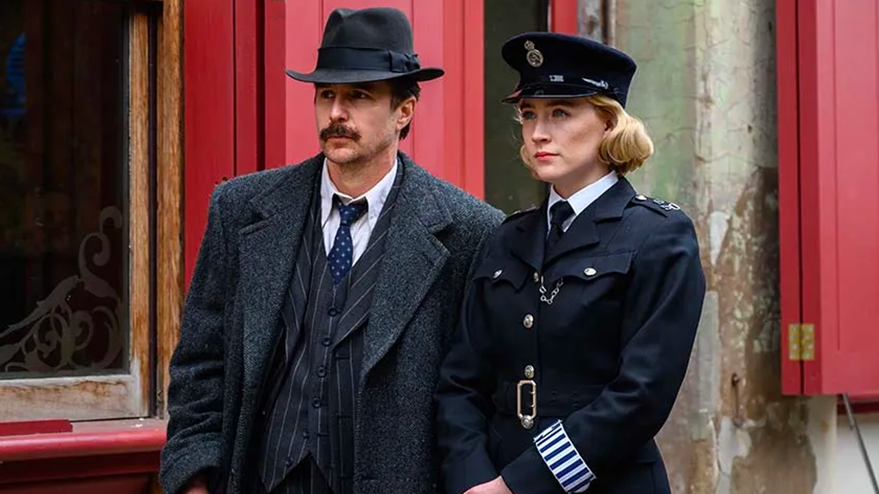 Es la primera película del director.