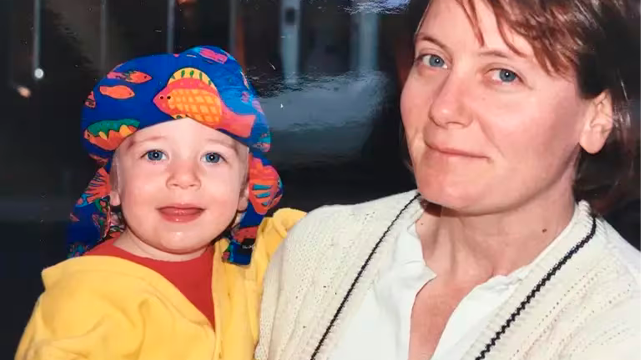 Jeremy Allen White y su madre Zeigler White