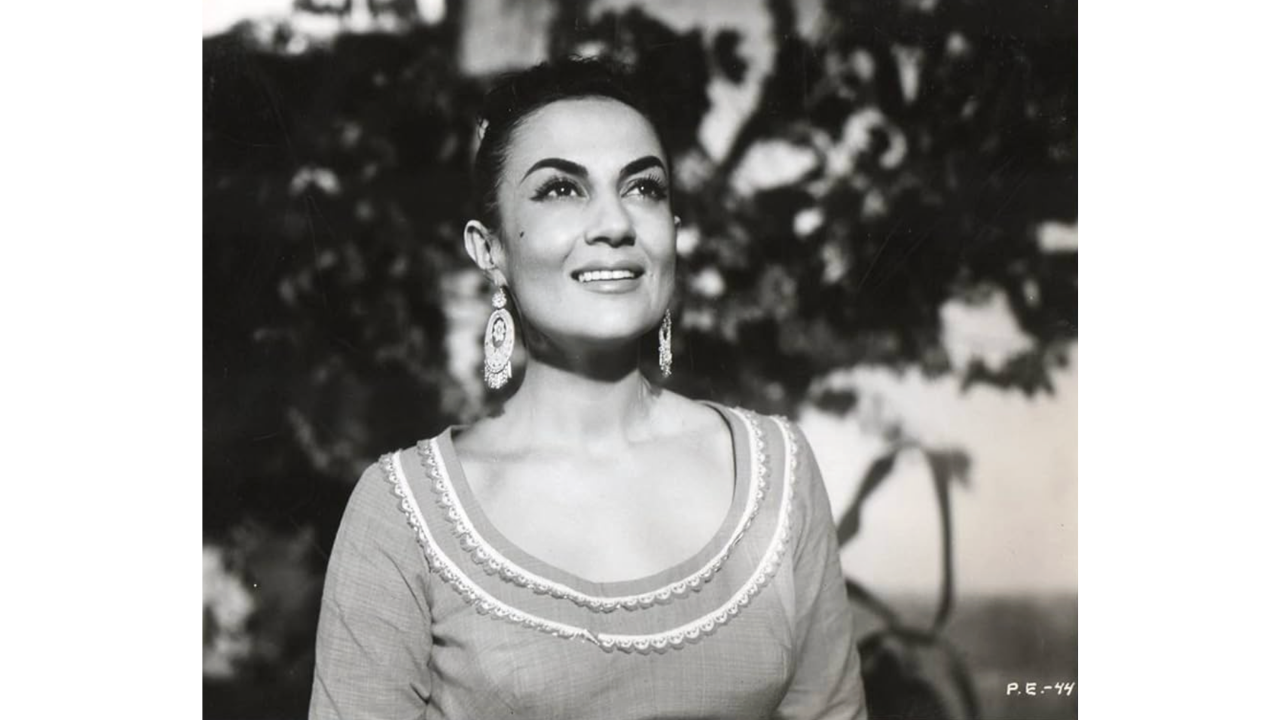 María Elena Marqués.