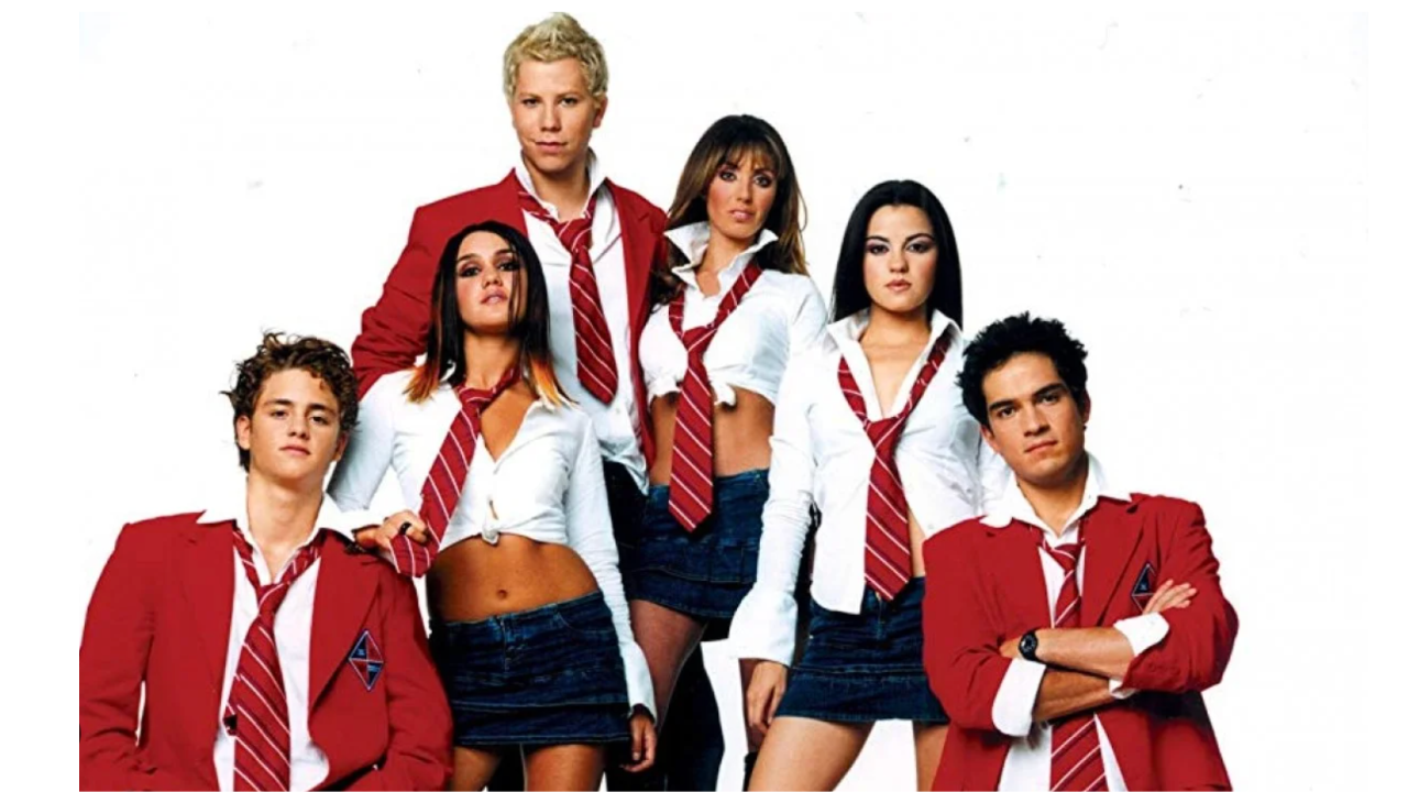 Anahí, Dulce María, Maite Perroni, Alfonso Herrera, Christopher Uckermann y Christian Chávez. 