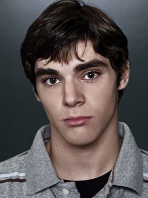 RJ Mitte : Su biografía - SensaCine.com.mx
