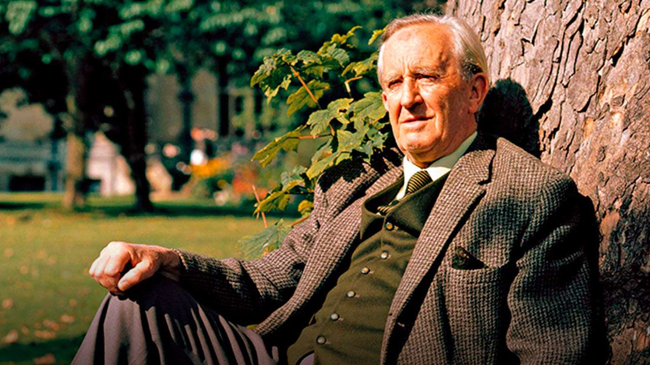 10 cosas que no sabías sobre J.R.R. Tolkien, creador de 'El señor de