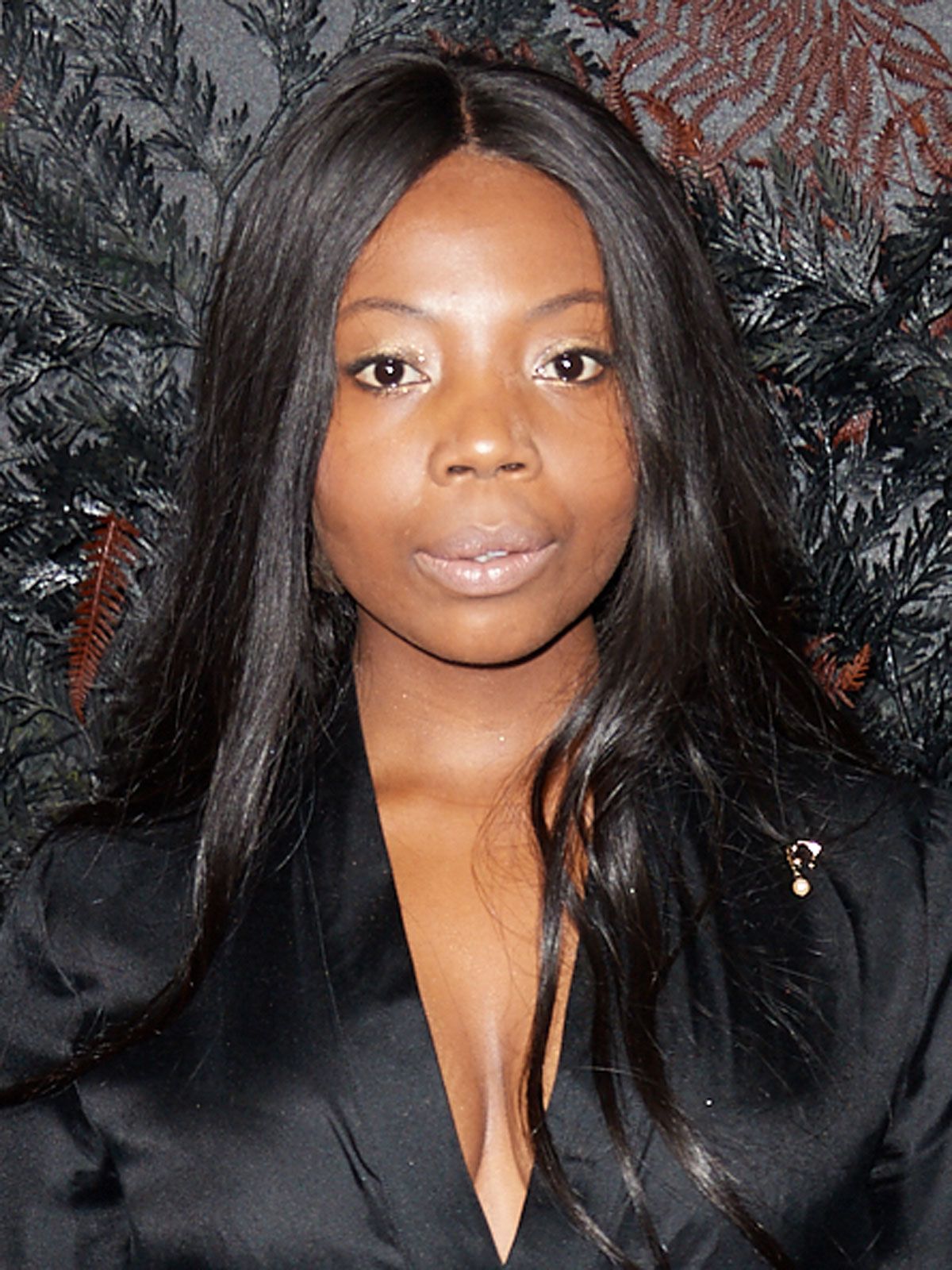 Mimi Ndiweni Su biografía