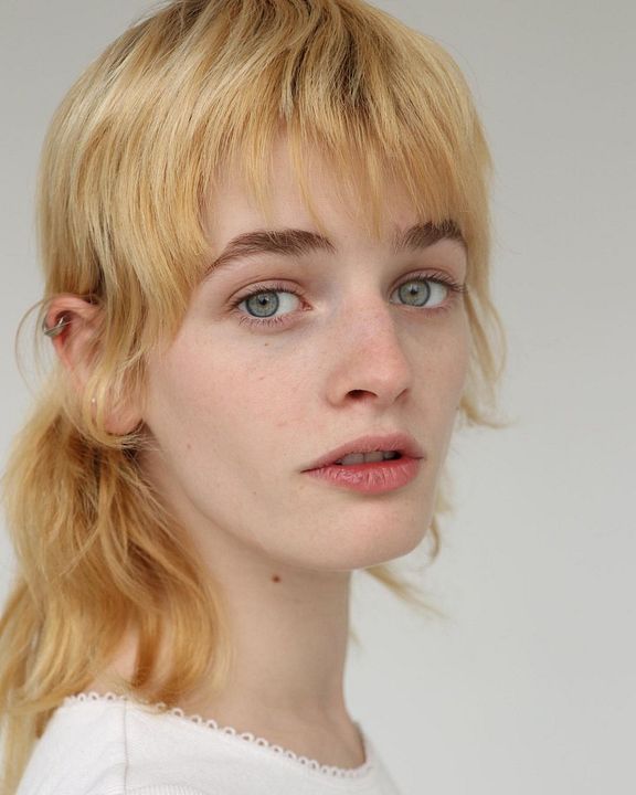 Póster Esther-Rose McGregor