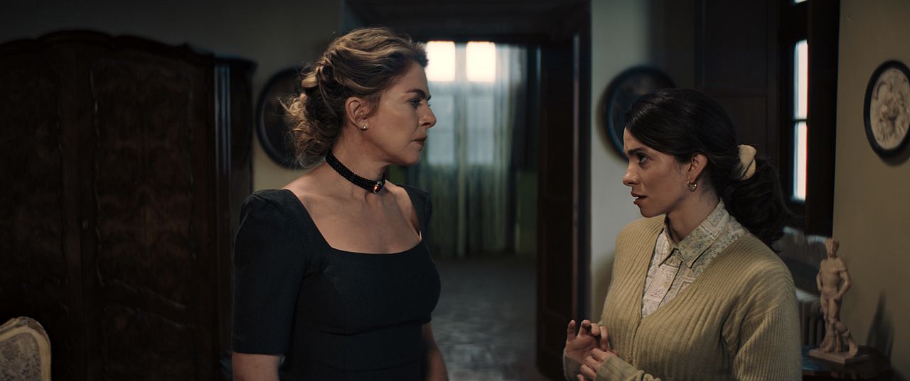 El Pozo: Rituales Satánicos : Foto Lauren LaVera