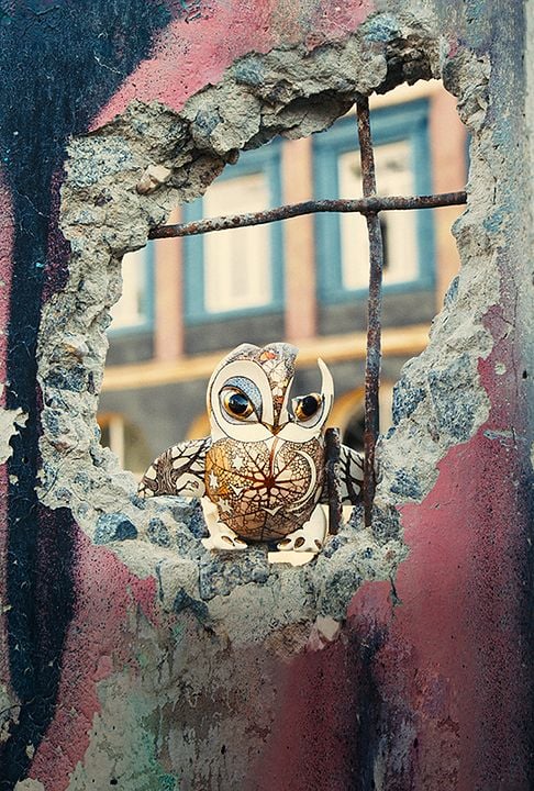 Porcelain War : Póster