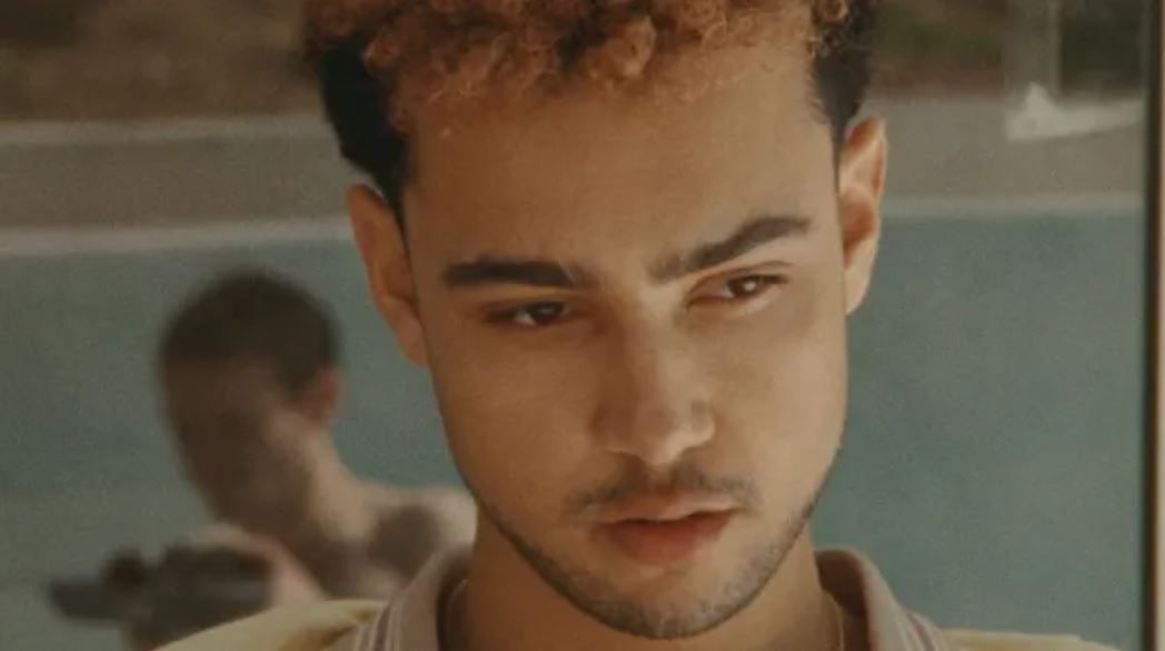 Lurker : Foto Archie Madekwe