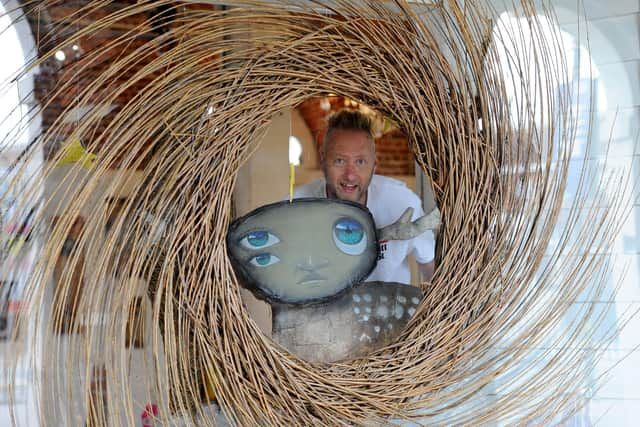 My Dog Sighs' We Shelter Here Sometimes : Foto