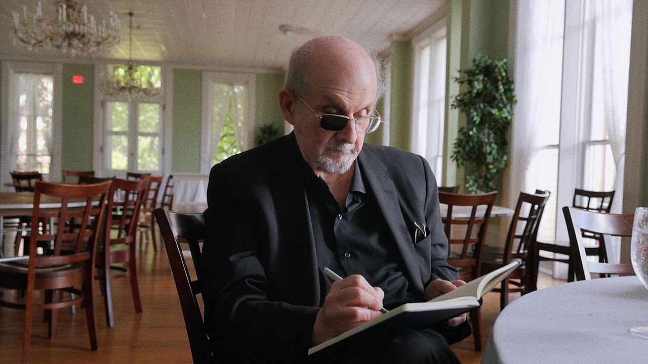 Knife: The Attempted Murder of Salman Rushdie : Foto