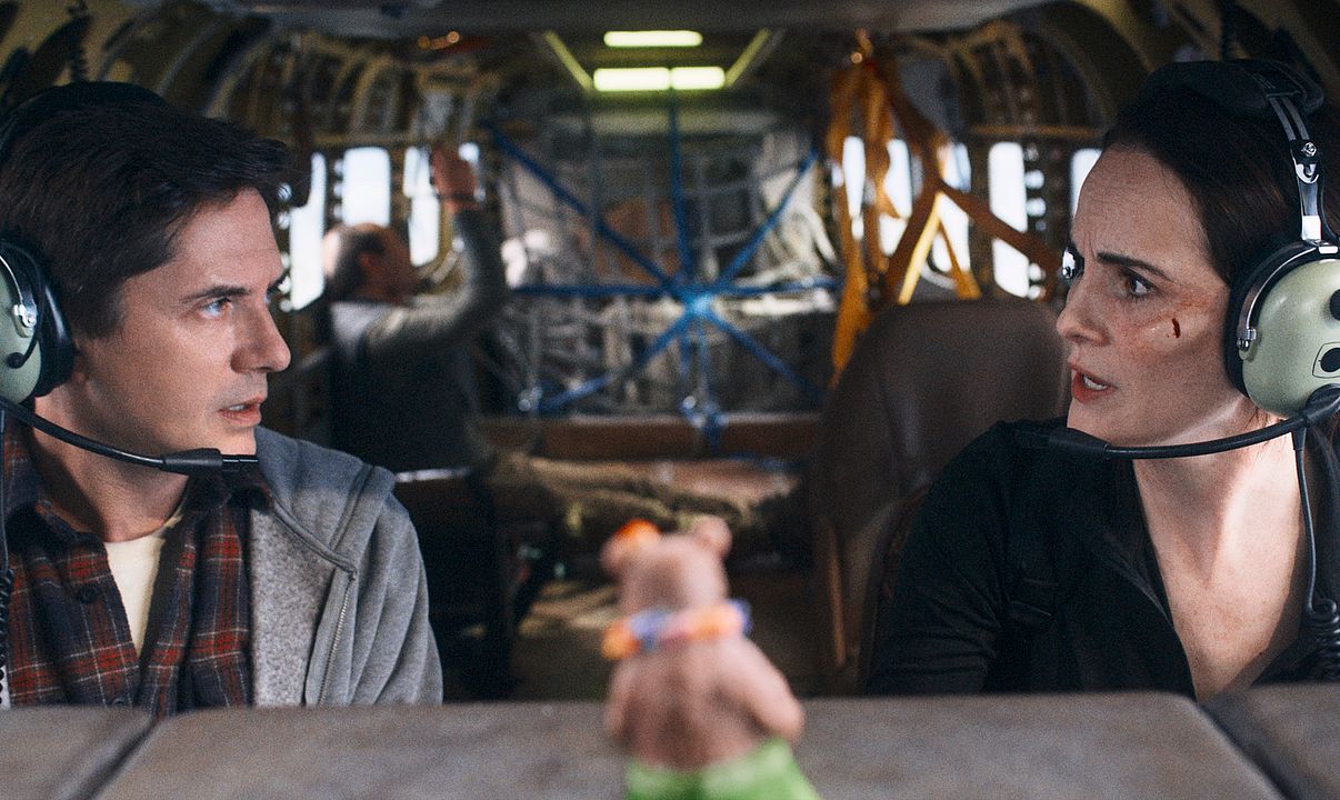 Amenaza en el aire : Foto Michelle Dockery, Topher Grace