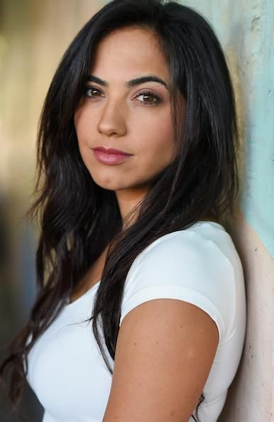 Póster Nicole Santamaría