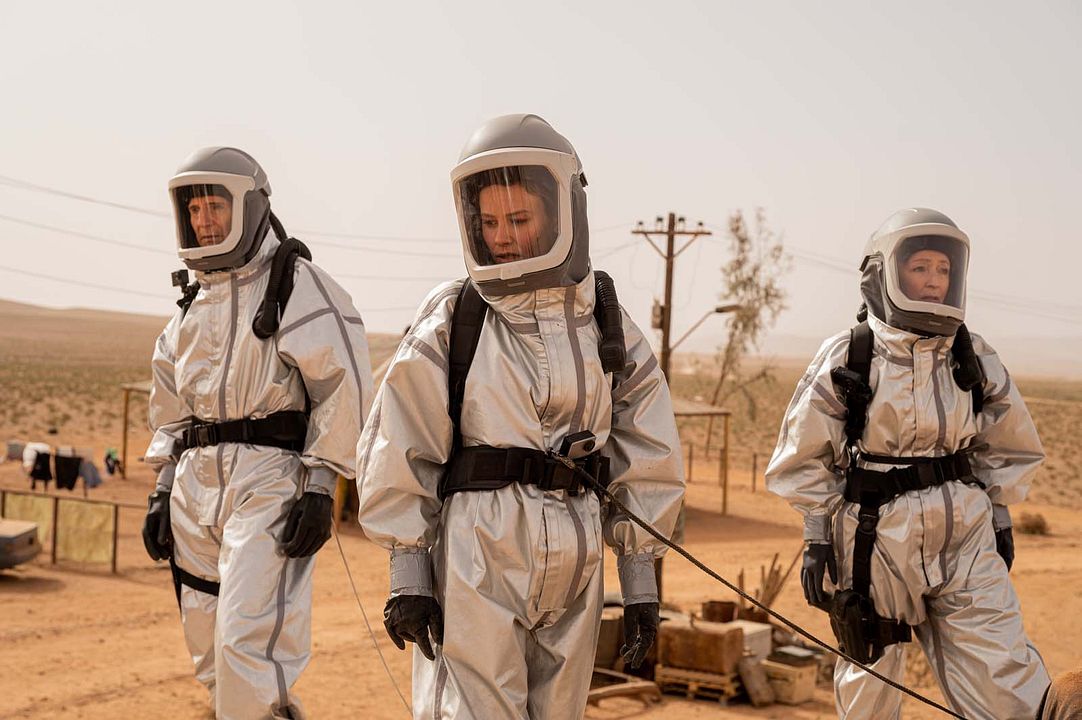 Alerta extinción : Foto Lesley Manville, Sosie Bacon, Liam Neeson