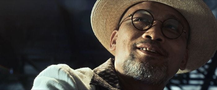 To Live Through Death : Foto