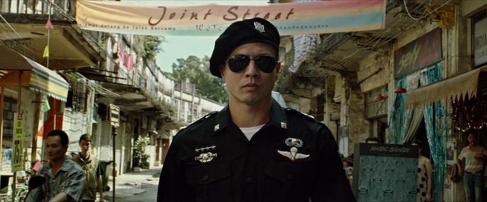 To Live Through Death : Foto