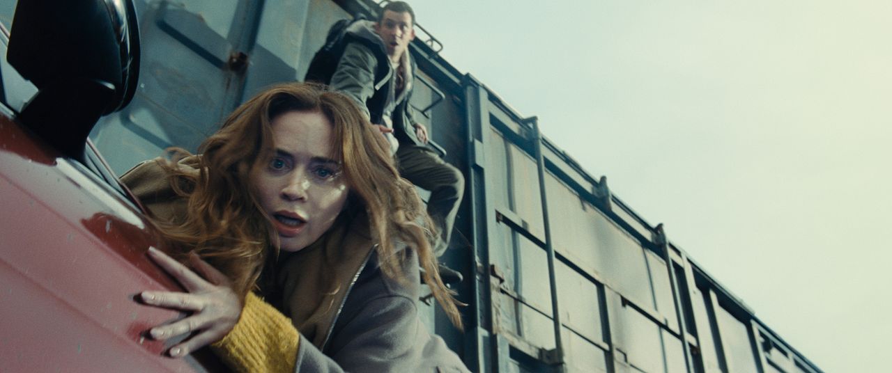 El día de la revelación : Foto Josh O'Connor, Emily Blunt