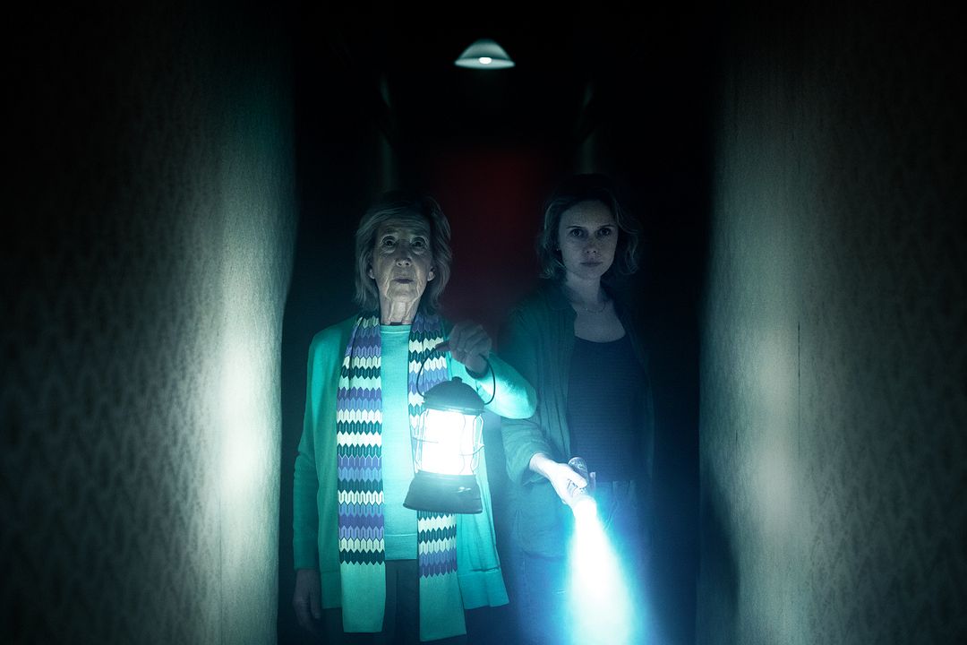 La Noche Del Demonio: Están Entre Nosotros : Foto Lin Shaye, Amelia Eve