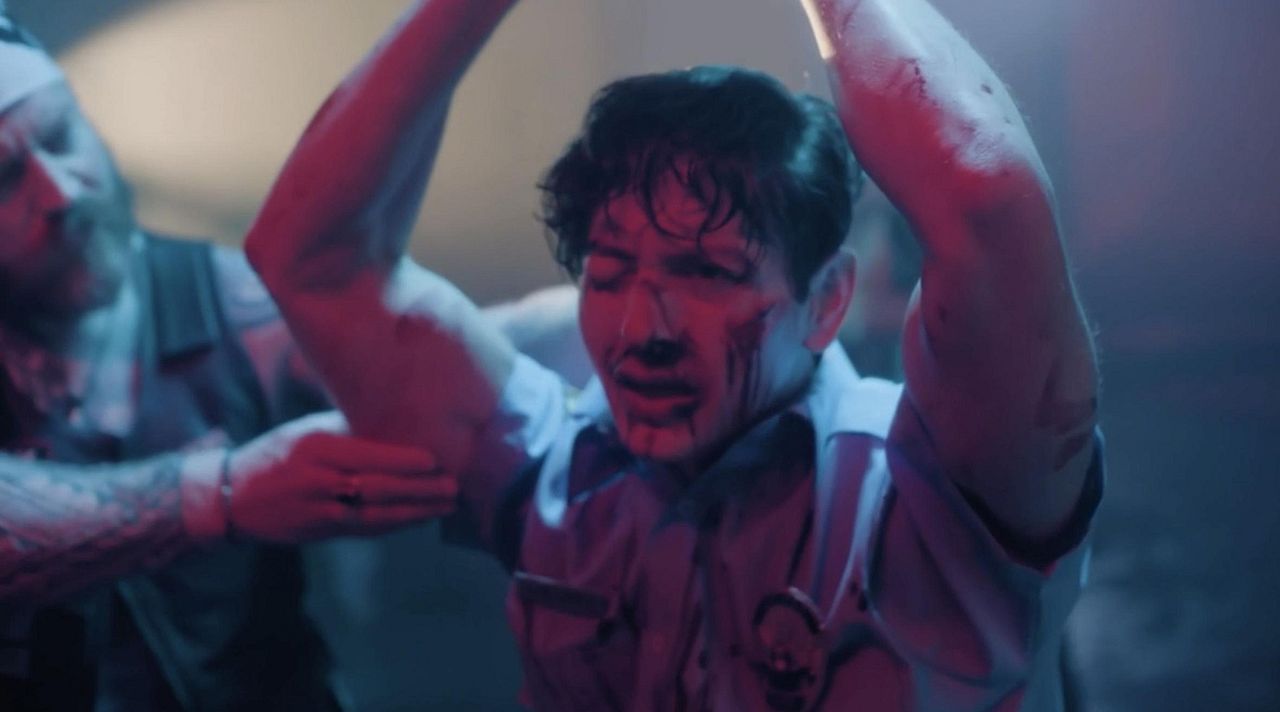 Play Dirty : Foto Theo Rossi