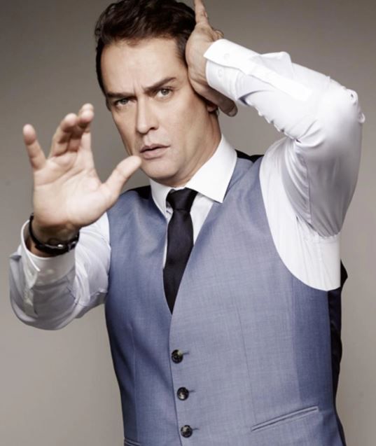 Póster Marcello Antony