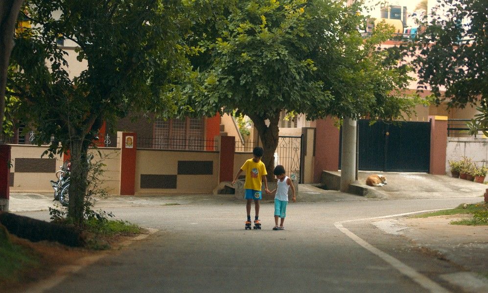 Don't Tell Mother : Foto