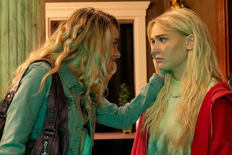 Foto Alyvia Alyn Lind, Devin Cecchetto