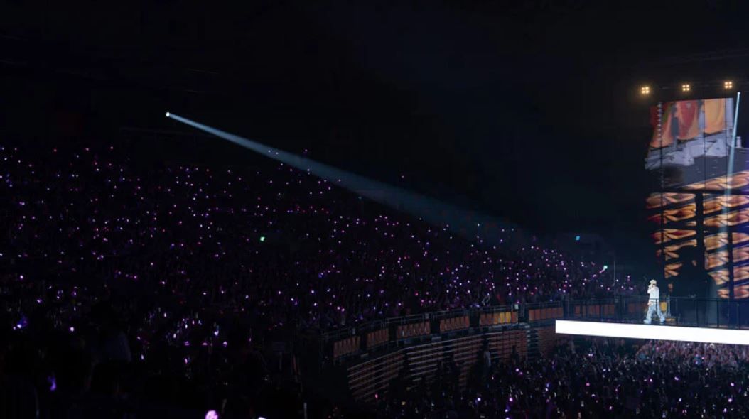 BAEKHYUN: Lonsdaleite [dot] IN CINEMAS : Foto
