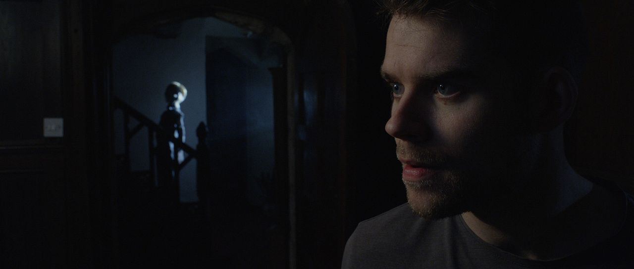 Rob1n: El poseído : Foto