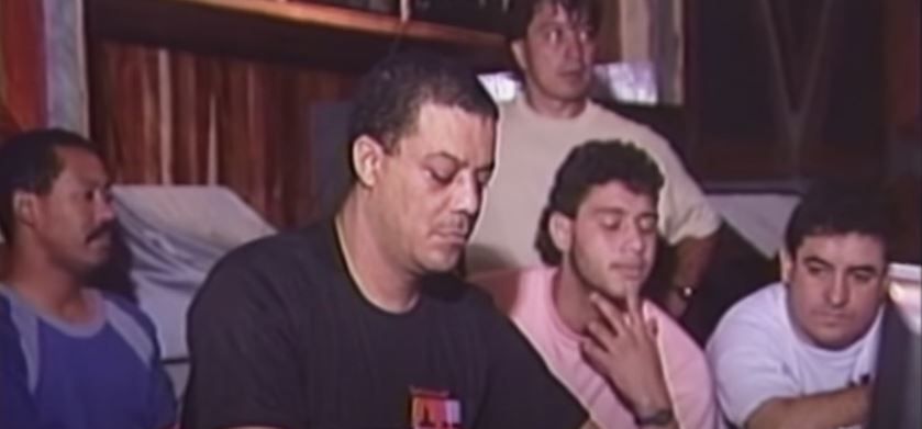 Busca por dentro : Foto