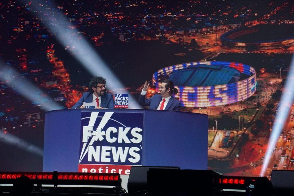 F*cks News Demandados En Pantalla Grande : Foto