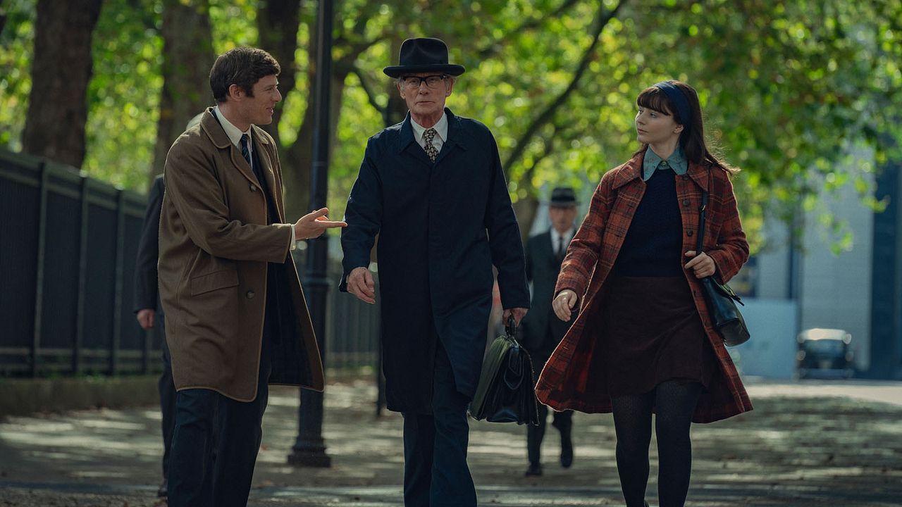 Foto James Norton, Bill Nighy, Thomasin McKenzie