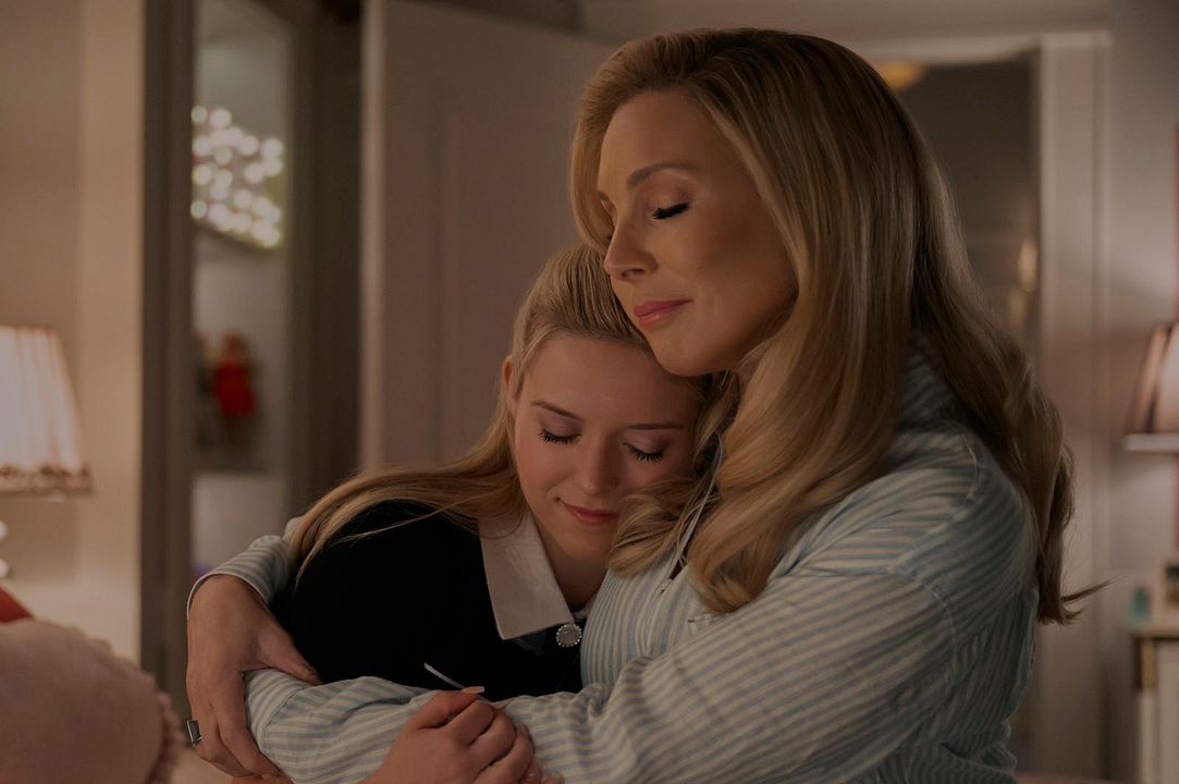 Foto June Diane Raphael