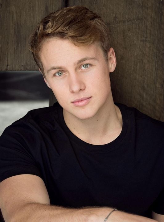 Póster Josh McQueen