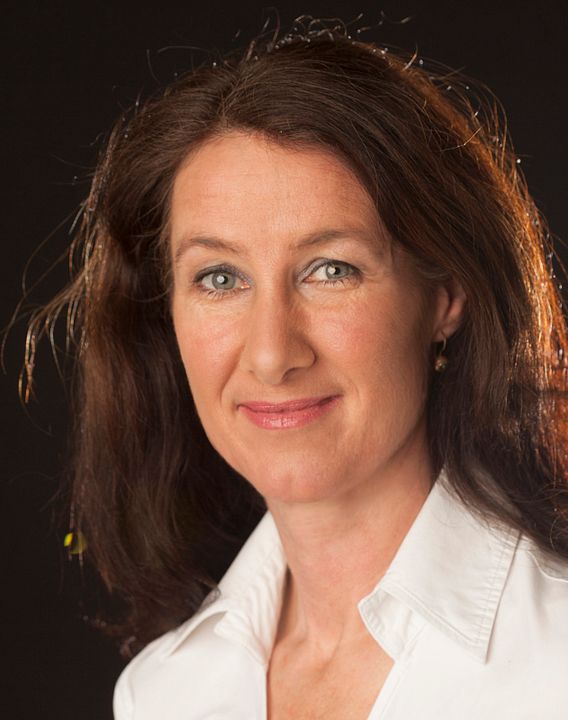 Póster Maude Davey