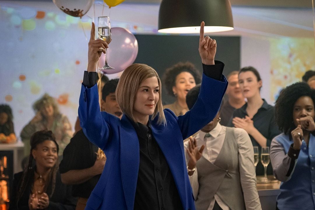 Las damas primero : Foto Rosamund Pike