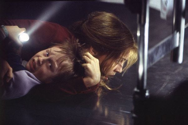 En la oscuridad de la noche : Foto Emma Caulfield