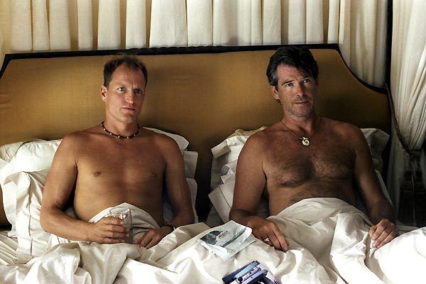 Al caer la noche : Foto Woody Harrelson, Pierce Brosnan