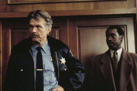 Foto Don Cheadle, Tom Skerritt