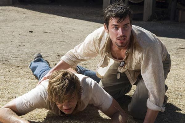 Masacre en Texas: El inicio : Foto Matt Bomer, Taylor Handley