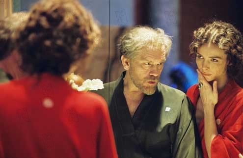 Foto Saffron Burrows, John Malkovich, Raoul Ruiz