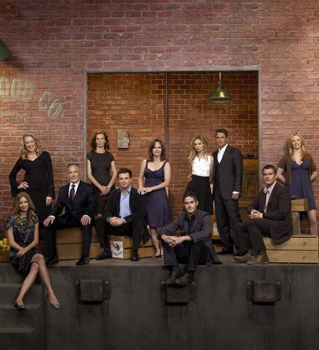 Foto Rachel Griffiths, Rob Lowe, Calista Flockhart, Matthew Rhys, Emily VanCamp