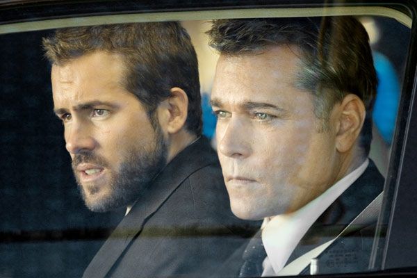 Foto Joe Carnahan, Ray Liotta, Ryan Reynolds