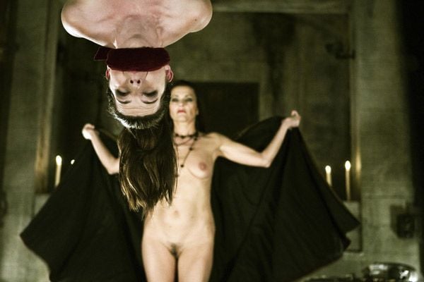 Hostal: parte II : Foto