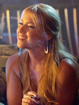 Póster Laura Ramsey