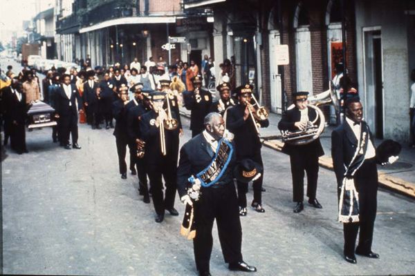 Vive y deja morir : Foto