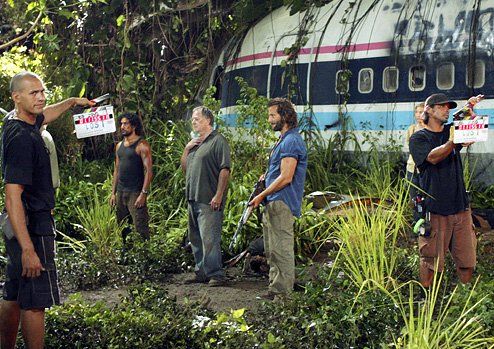 Foto Naveen Andrews, Elizabeth Mitchell