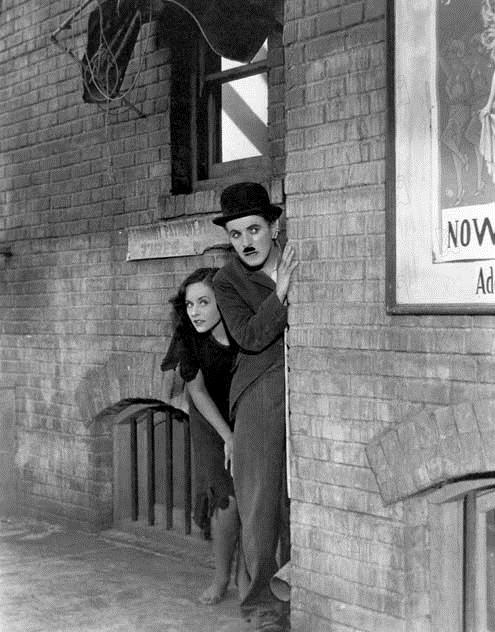 Tiempos modernos : Foto Charles Chaplin