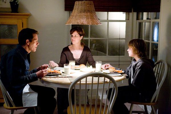 Foto Marcia Gay Harden, Miles Heizer, Kevin Bacon