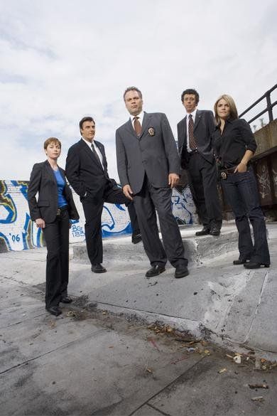 Foto Chris Noth, Julianne Nicholson, Eric Bogosian, Vincent D'Onofrio