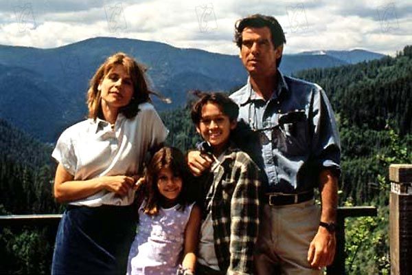 El pico de Dante : Foto Linda Hamilton, Pierce Brosnan