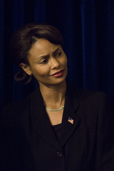 Foto Thandiwe Newton, Oliver Stone