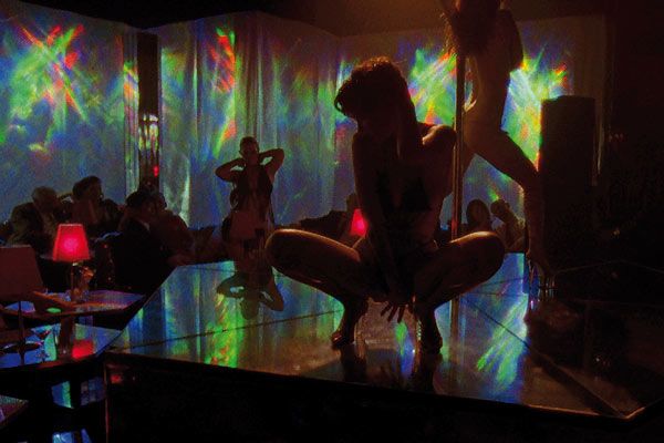 Enter the Void : Foto